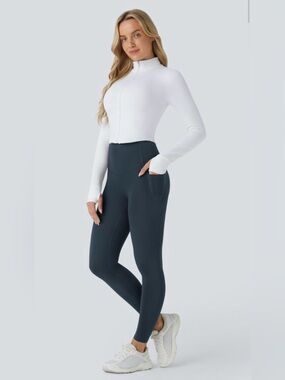 HALARA Navy High-Rise Pocket Leggings Medium 7/8 length NWOT